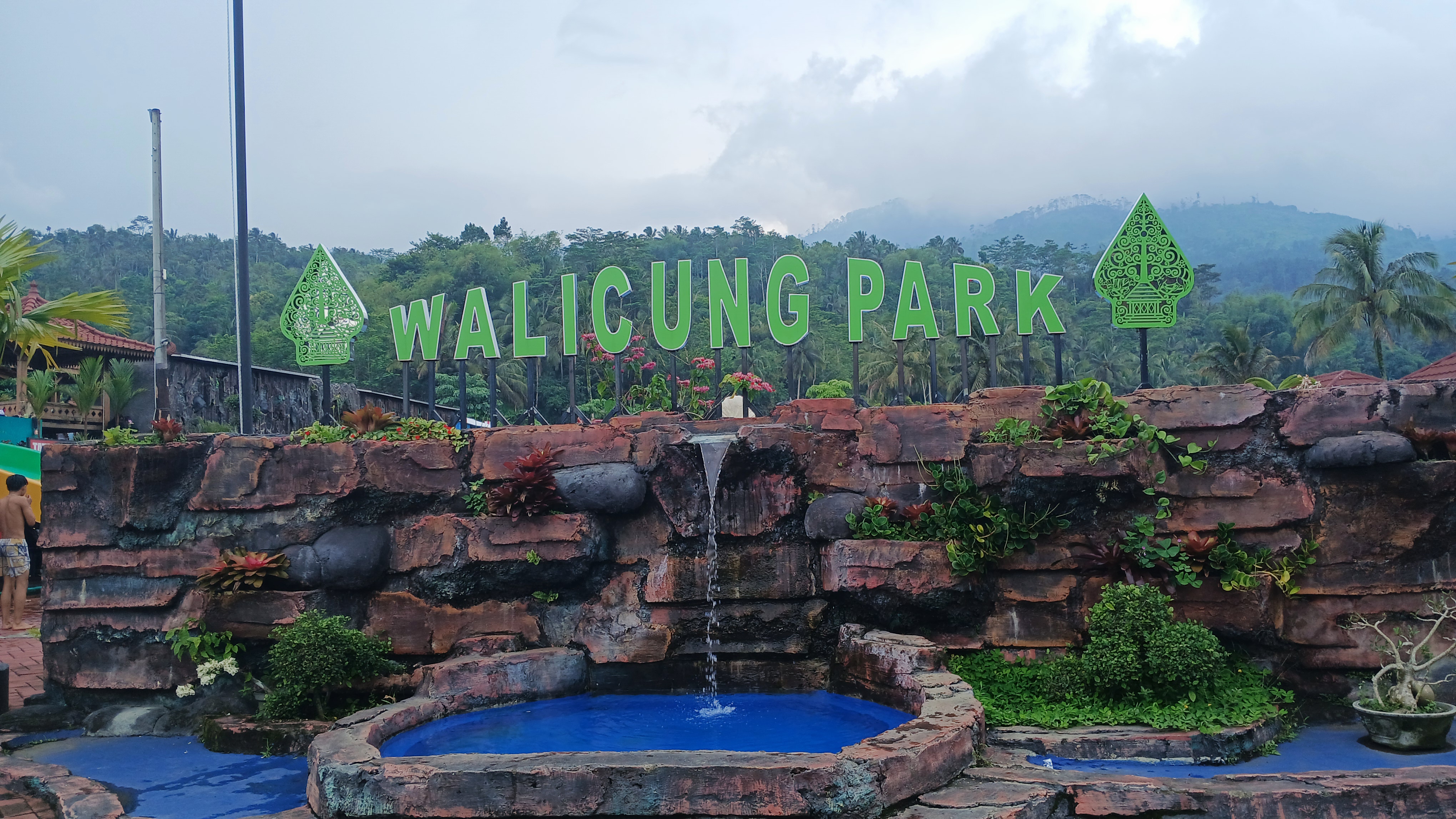 Walicung Park, Destinasi Wisata Alam Favorit dengan Panorama Asri dan Spot Foto Menarik